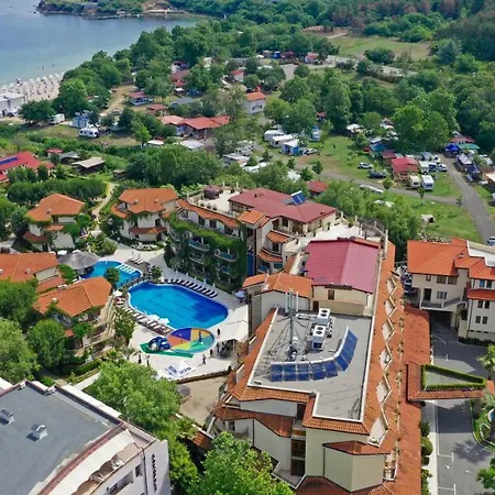 Üdülőközpont Laguna & 4*