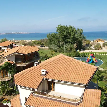 אתר נופש Laguna &