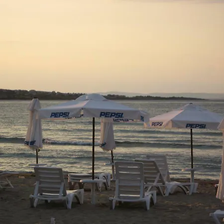 Laguna & אתר נופש 4*