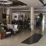 Laguna & Resort 4*