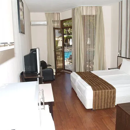 Resort Laguna & 4*