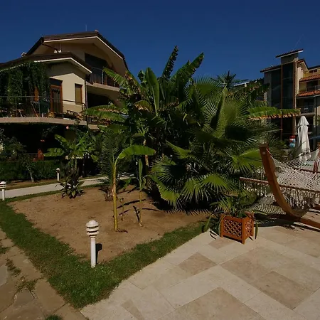 Resort Laguna &